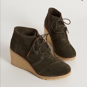 Women’s Toms Desert Wedge Boot Suede
